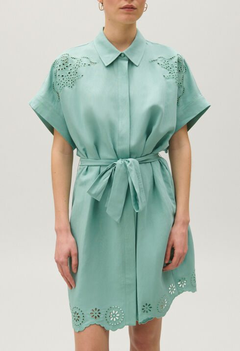 Robe chemise courte broderie anglaise