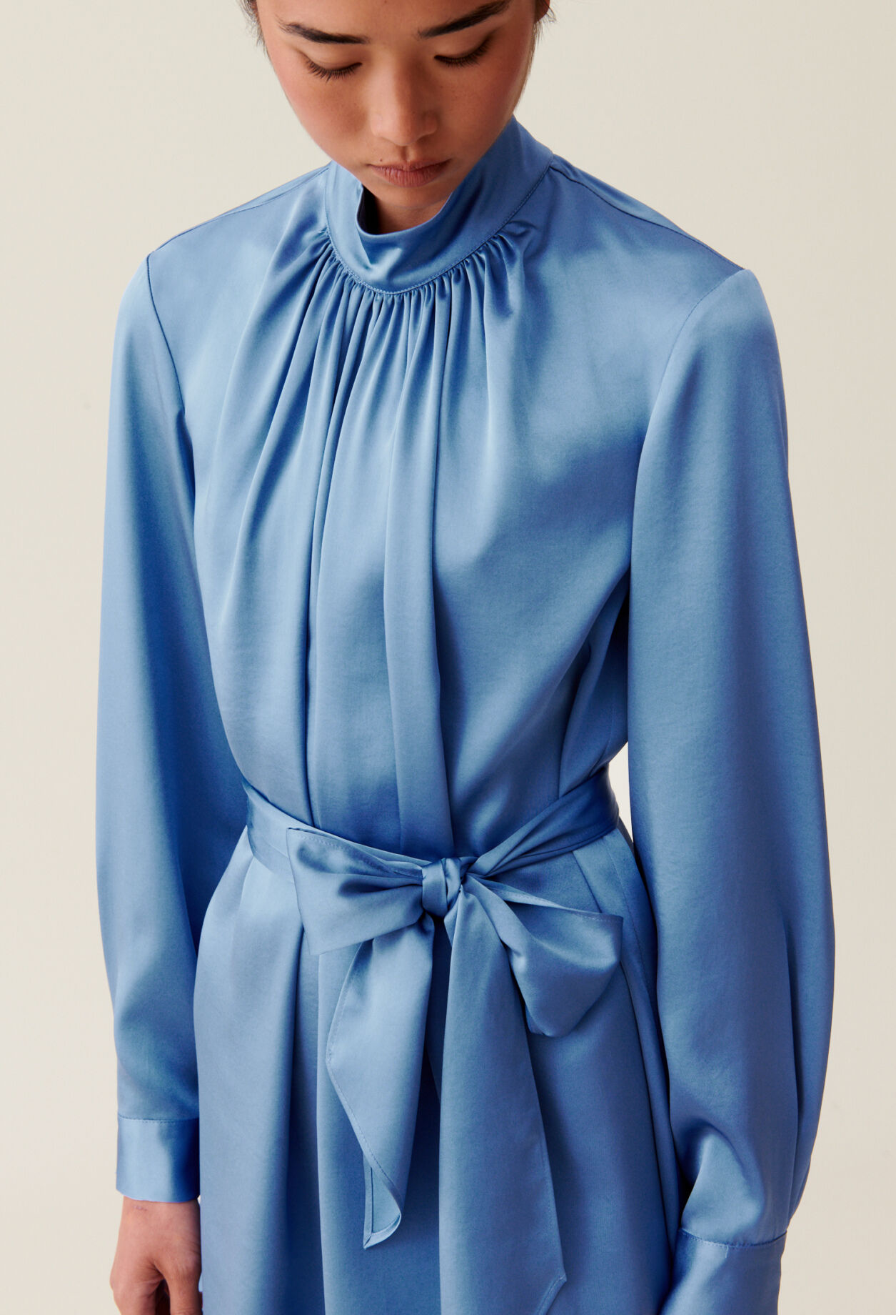 Robe col lavallière outlet