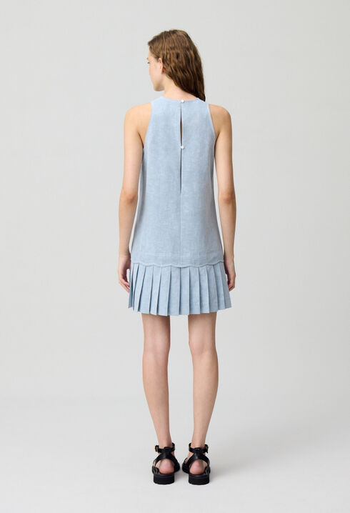 Robe courte sans manches