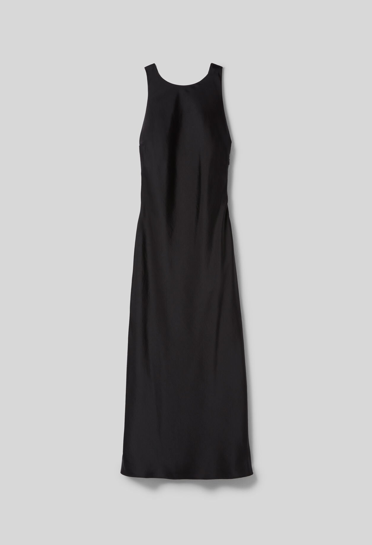 Robe longue satinée dos nu