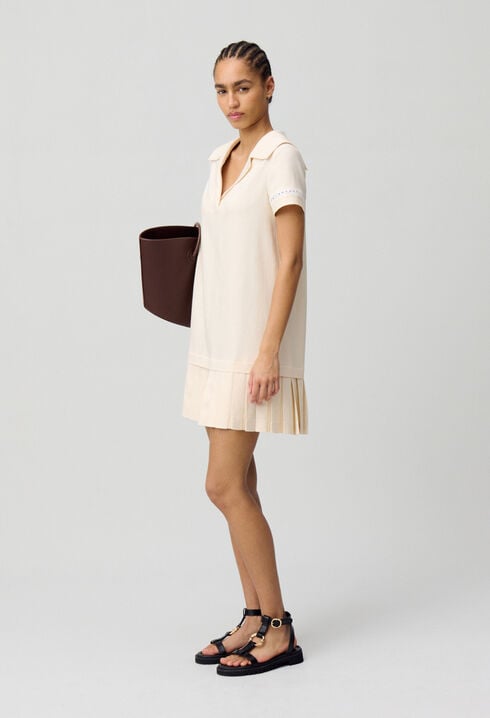 Robe courte à plis