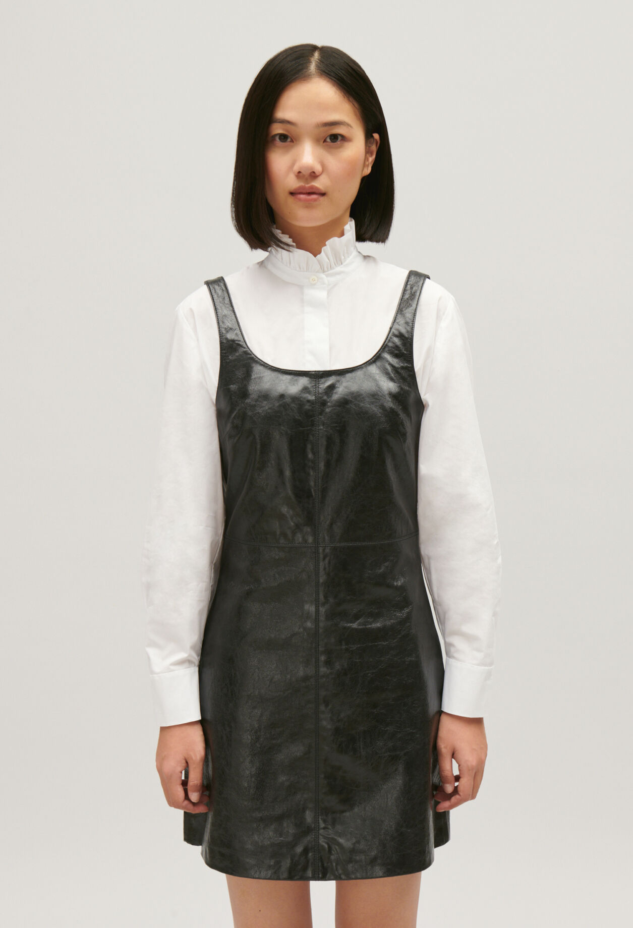 Robe courte chasuble cuir noir pour femme Claudie Pierlot