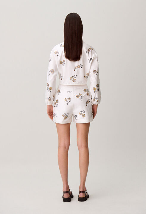 Short court fleurs
