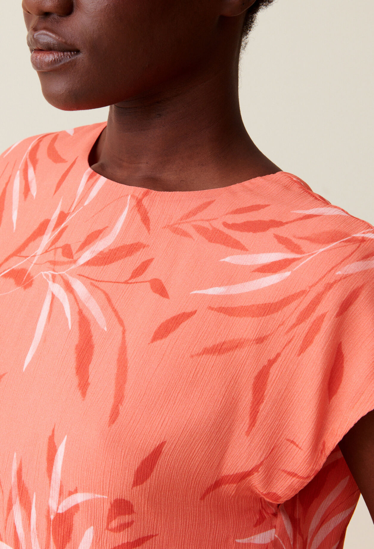 Top dos nu &agrave; motif floral