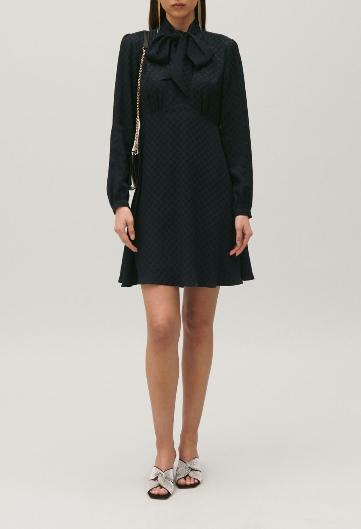 Robe col lavallière noire