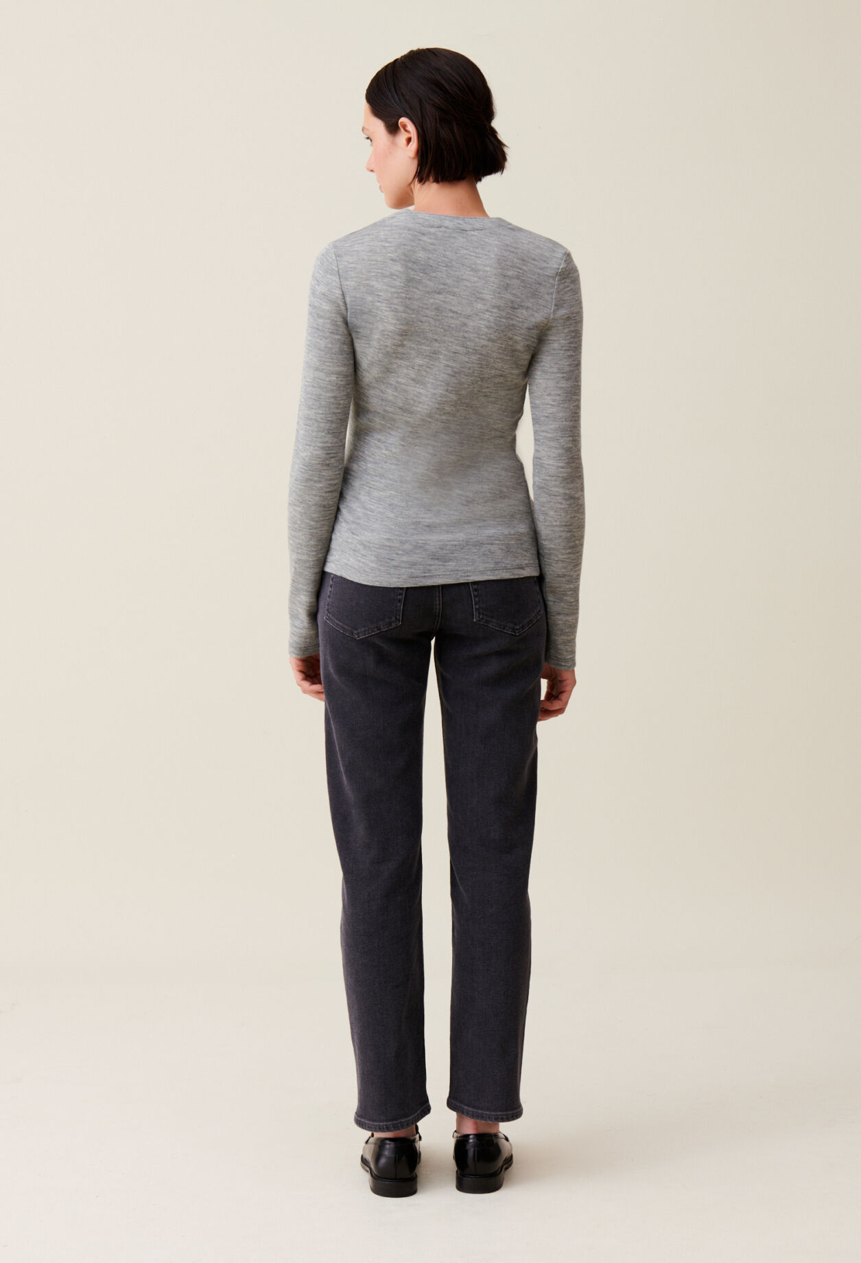 Top maille ajusté col rond gris