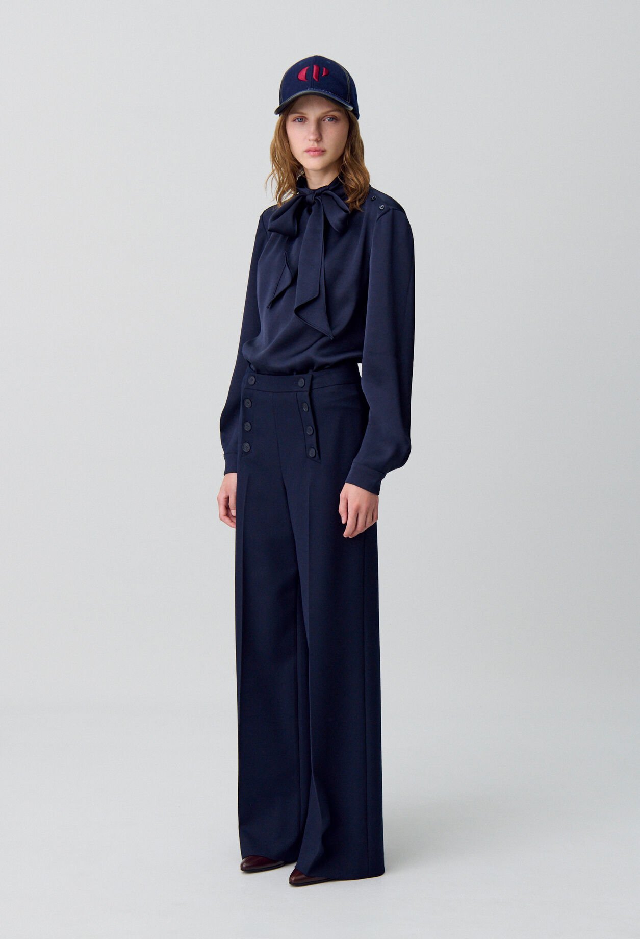 Blouse fluide col lavallière