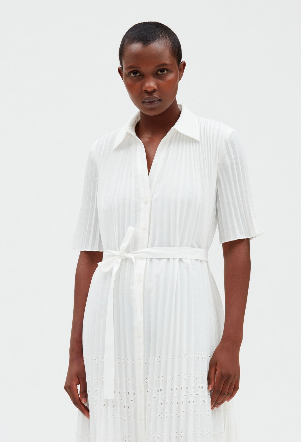 Robe midi plissée écrue