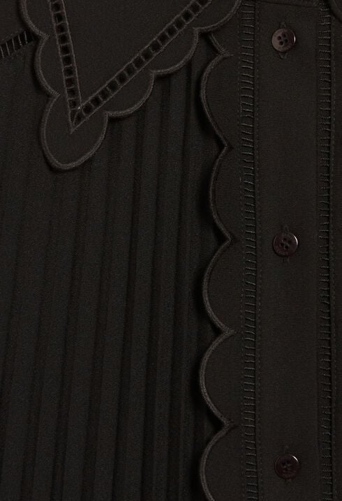 Robe courte plissée