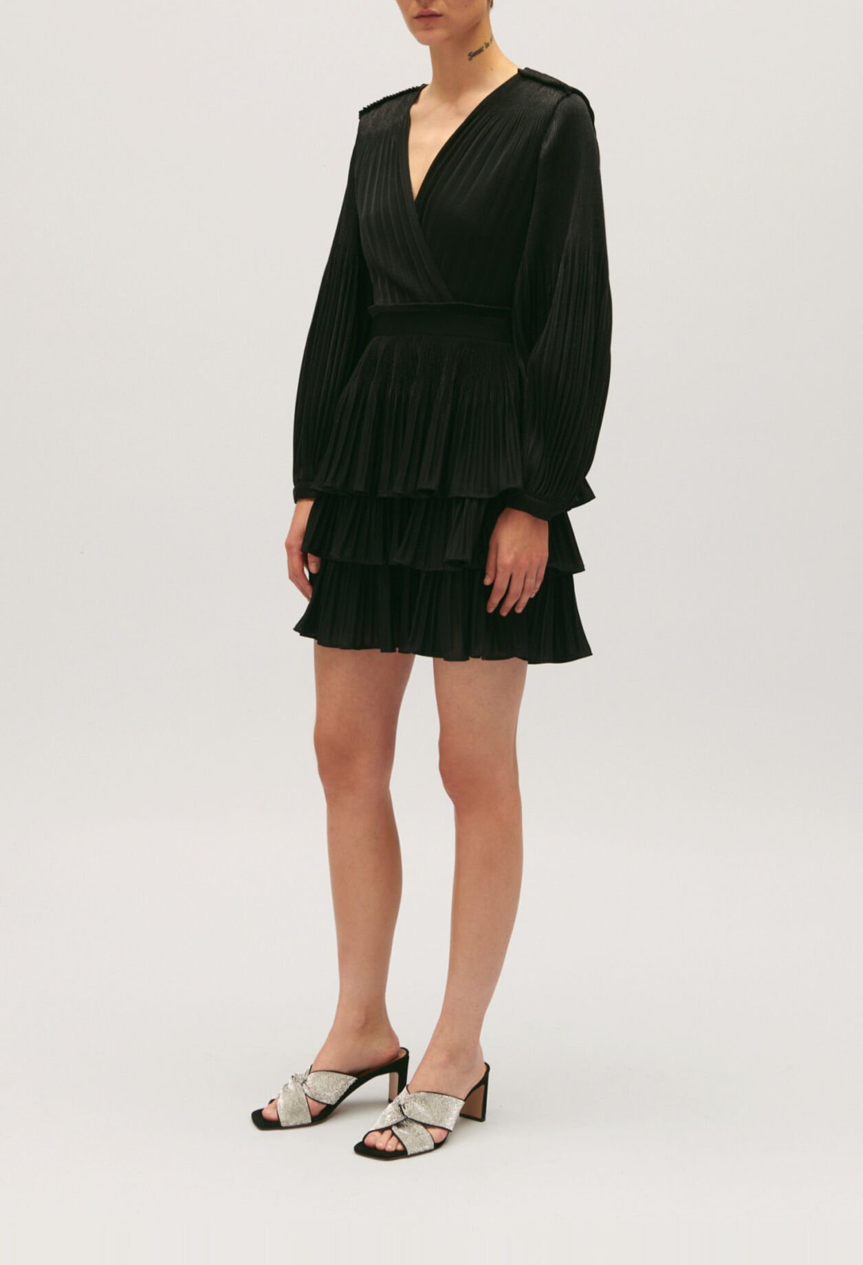 Robe courte plissée noire