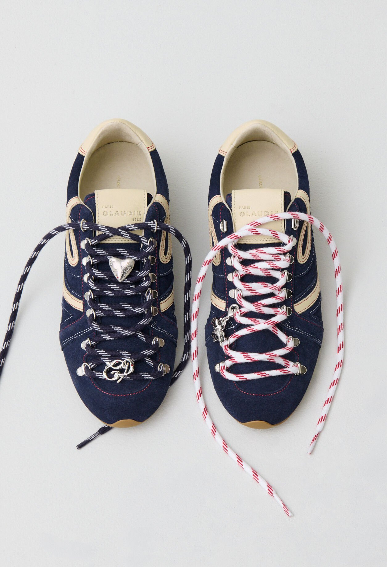 Baskets Swing su&egrave;de