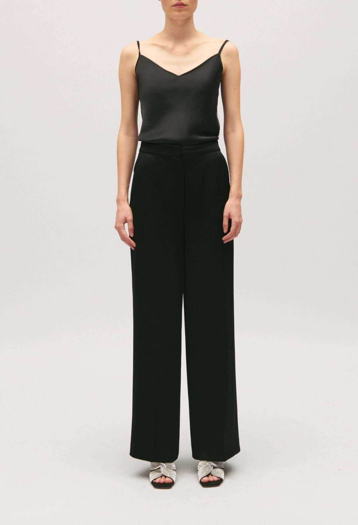 Pantalon tailleur satiné noir