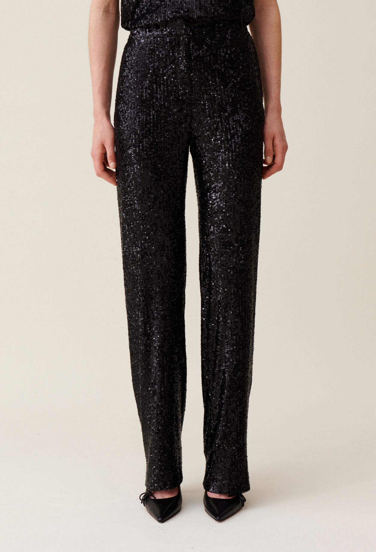 Pantalon droit a sequins noir