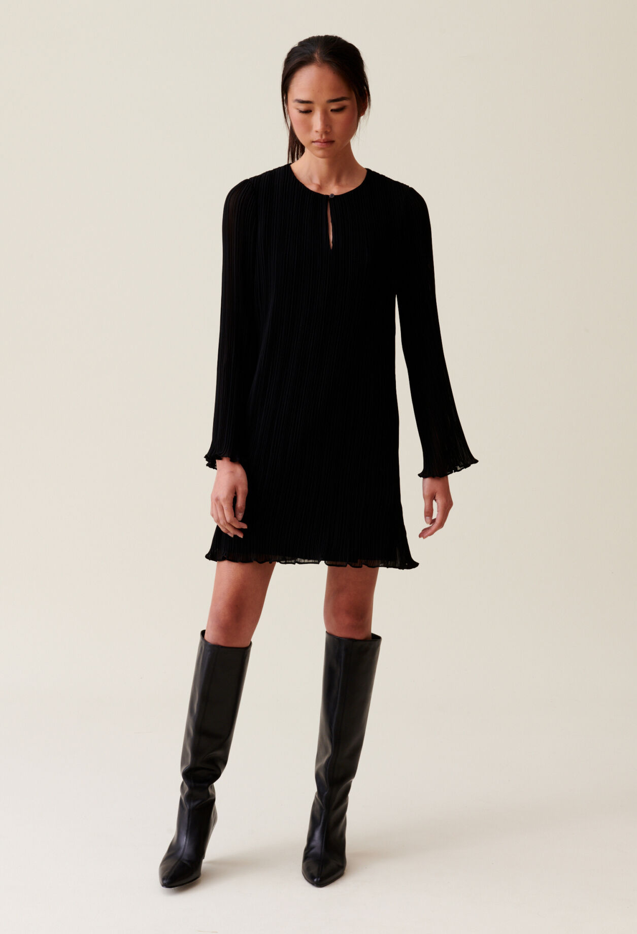 Robe noire plissee cheap