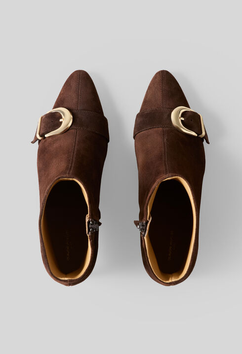 Bottines su&egrave;de boucle dor&eacute;e