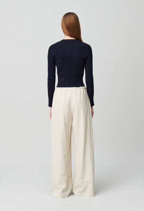 Pull maille fine noeuds