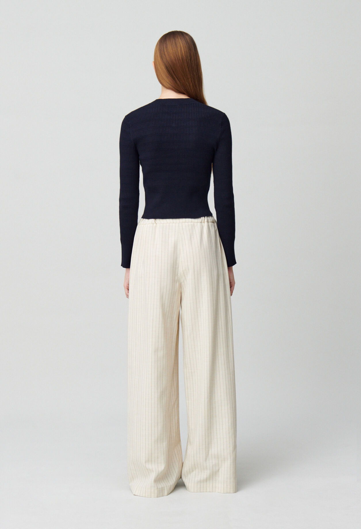 Pull maille fine noeuds