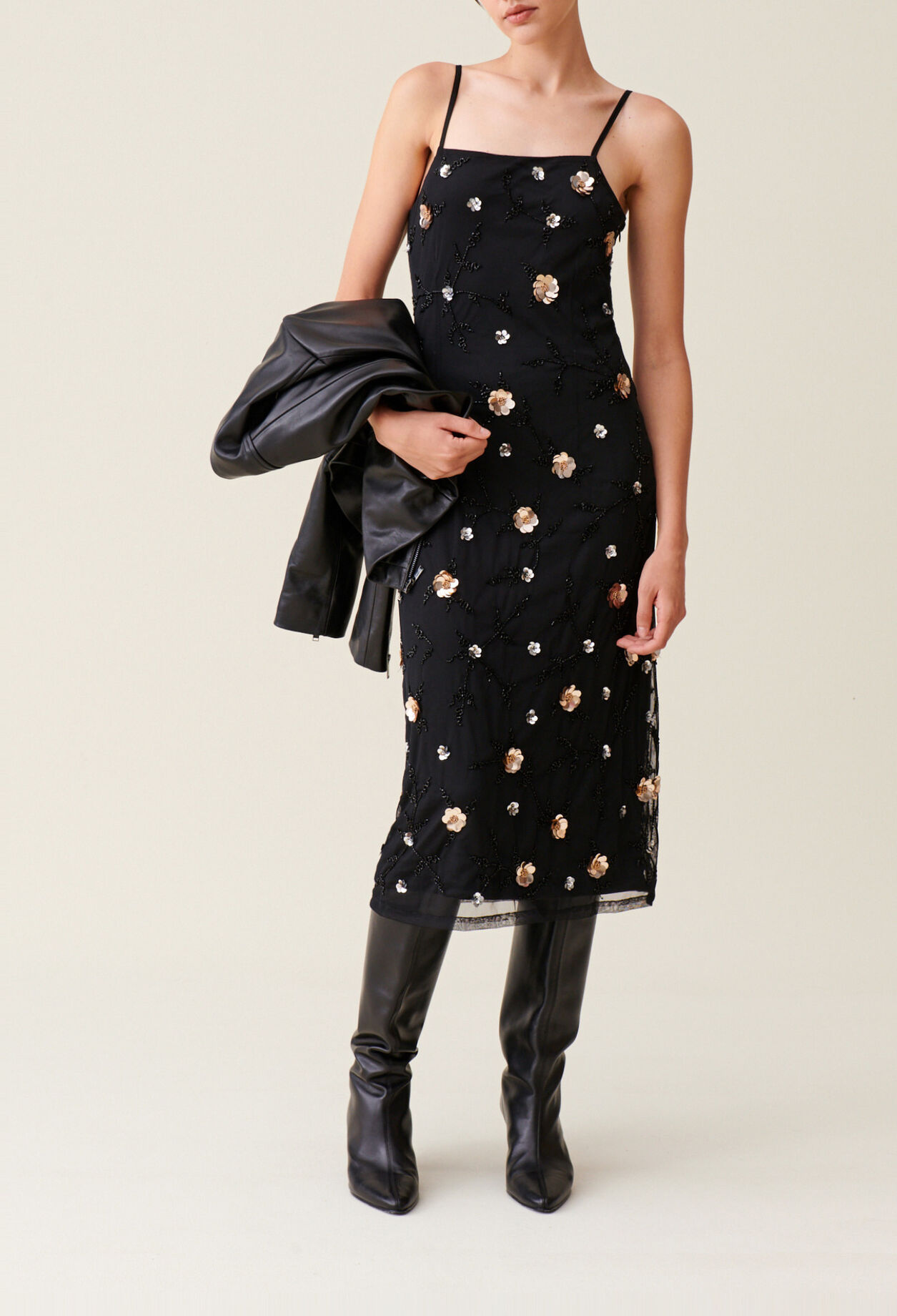 Robe longue fluide sequins brod&eacute;s