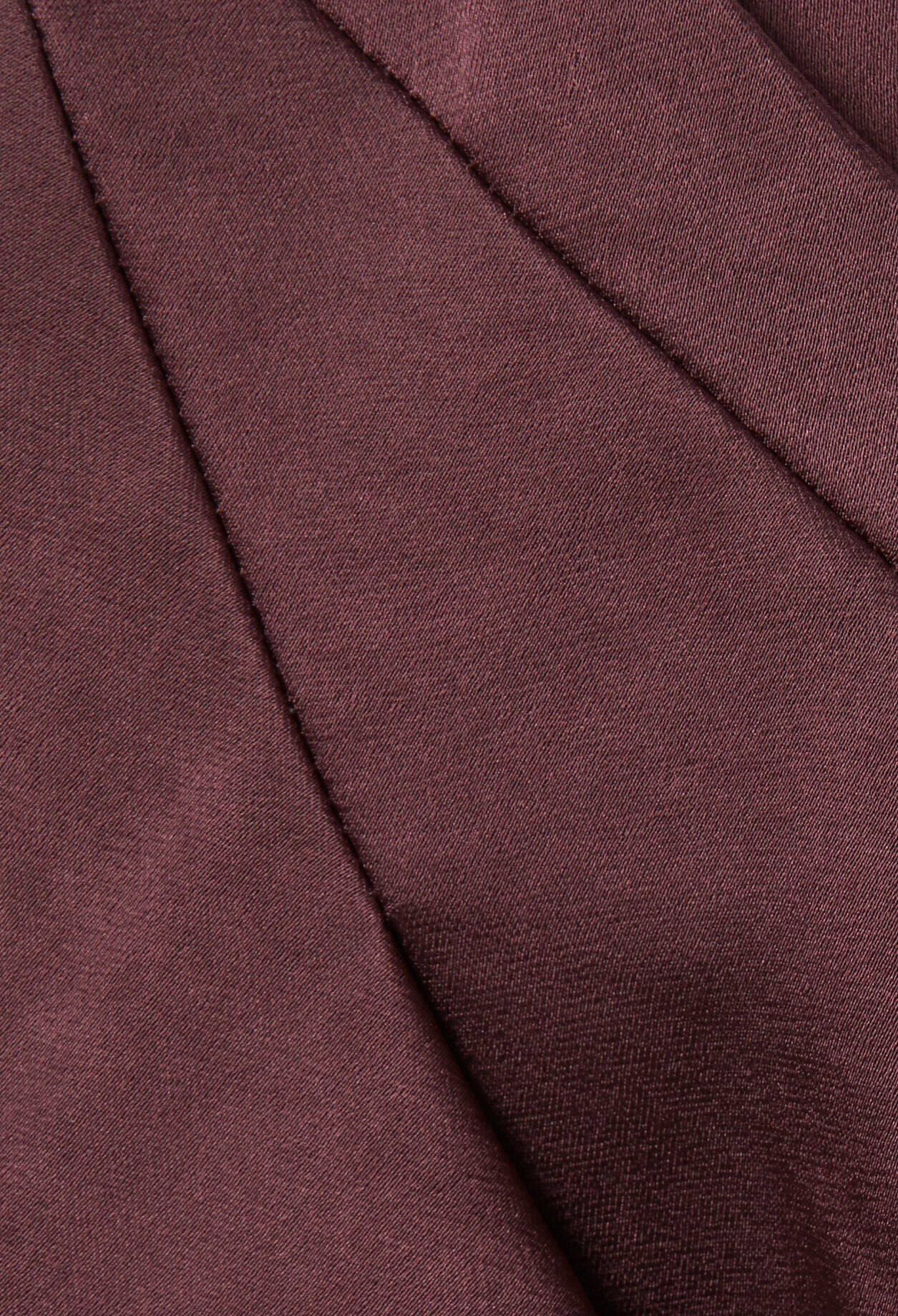 Robe longue satinée asymétrique