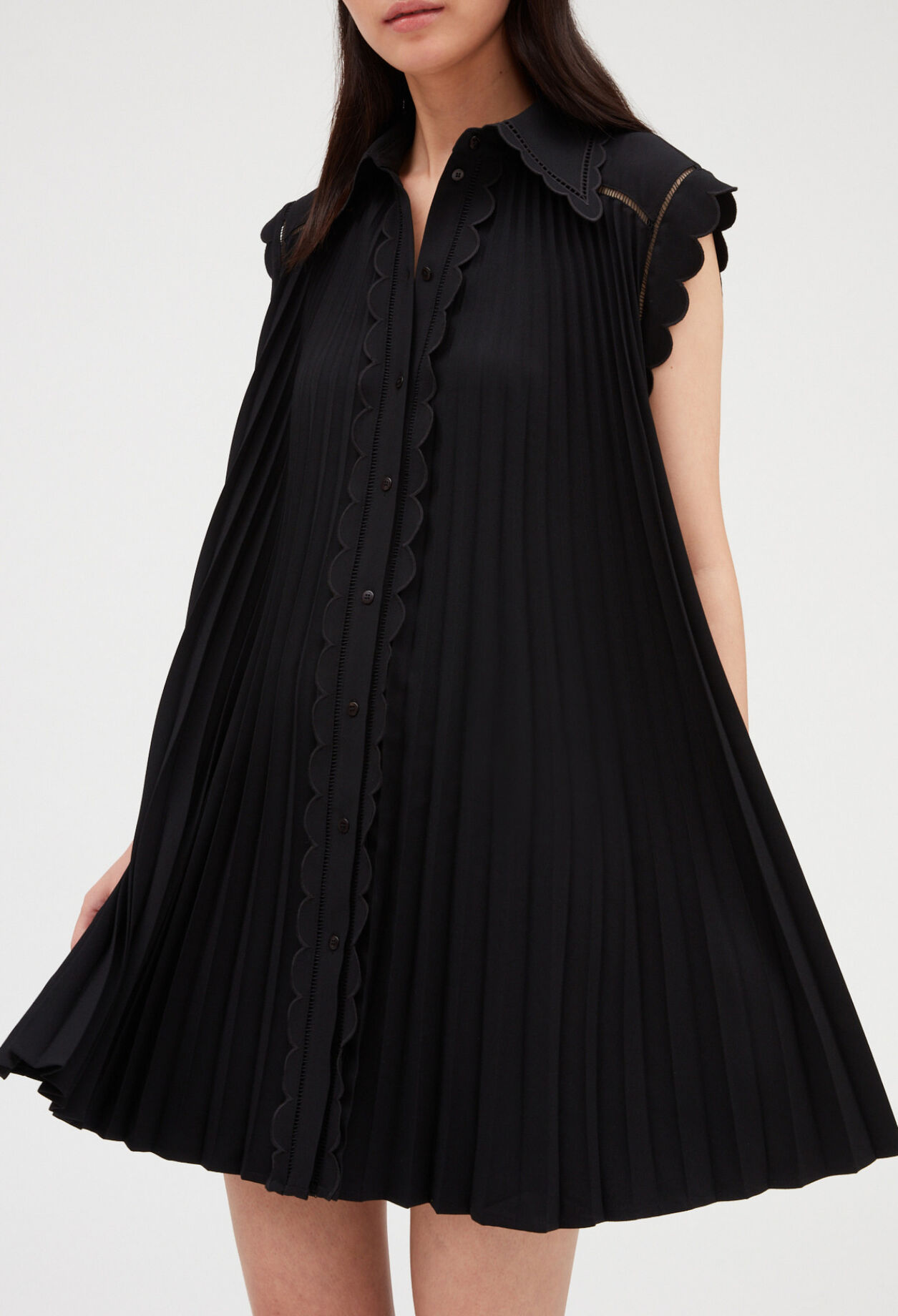 Robe courte pliss&eacute;e