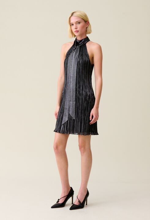 Robe courte plissée argentée