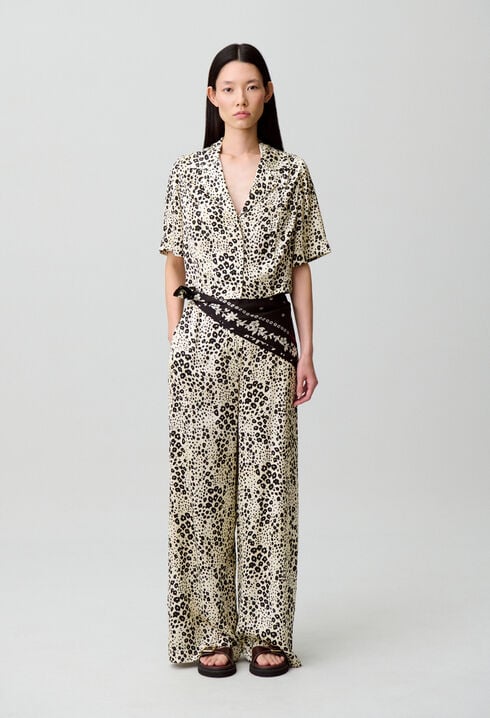 Chemise satin imprim&eacute; l&eacute;opard