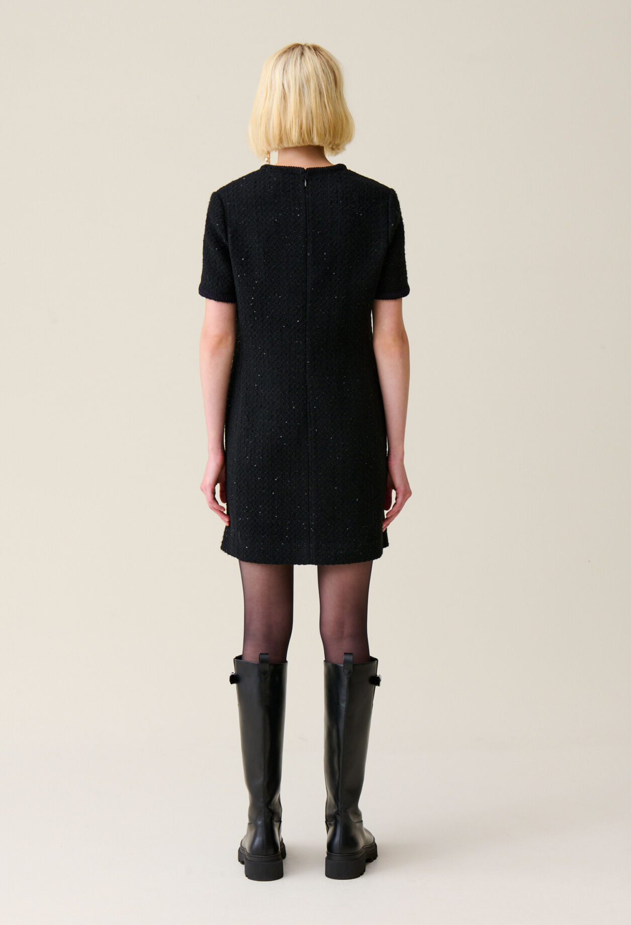 Robe noire courte tweed
