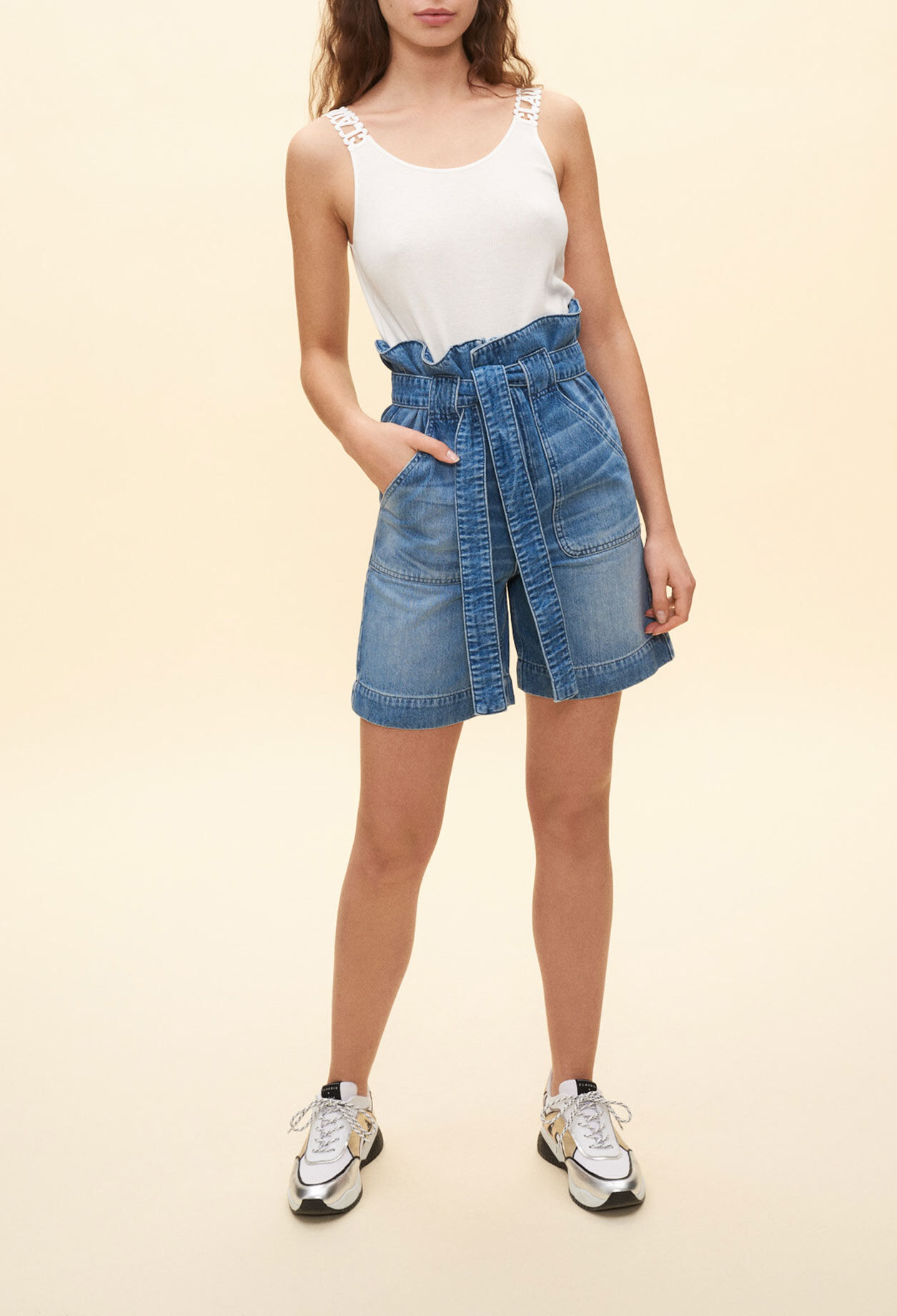 Short en denim à taille haute