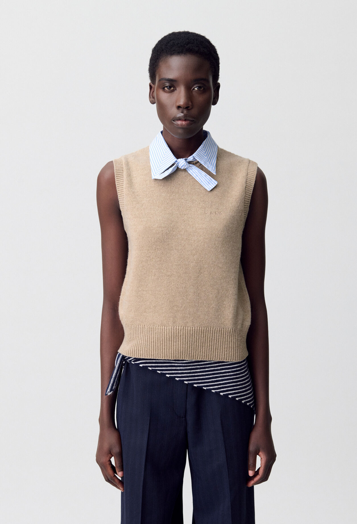 Pull sans manches col amovible