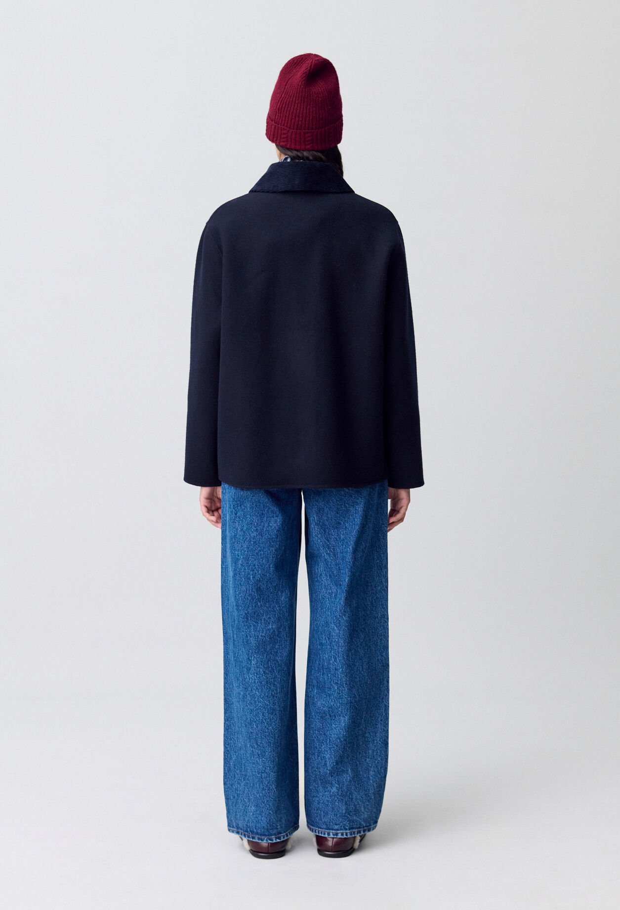 Manteau droit court laine