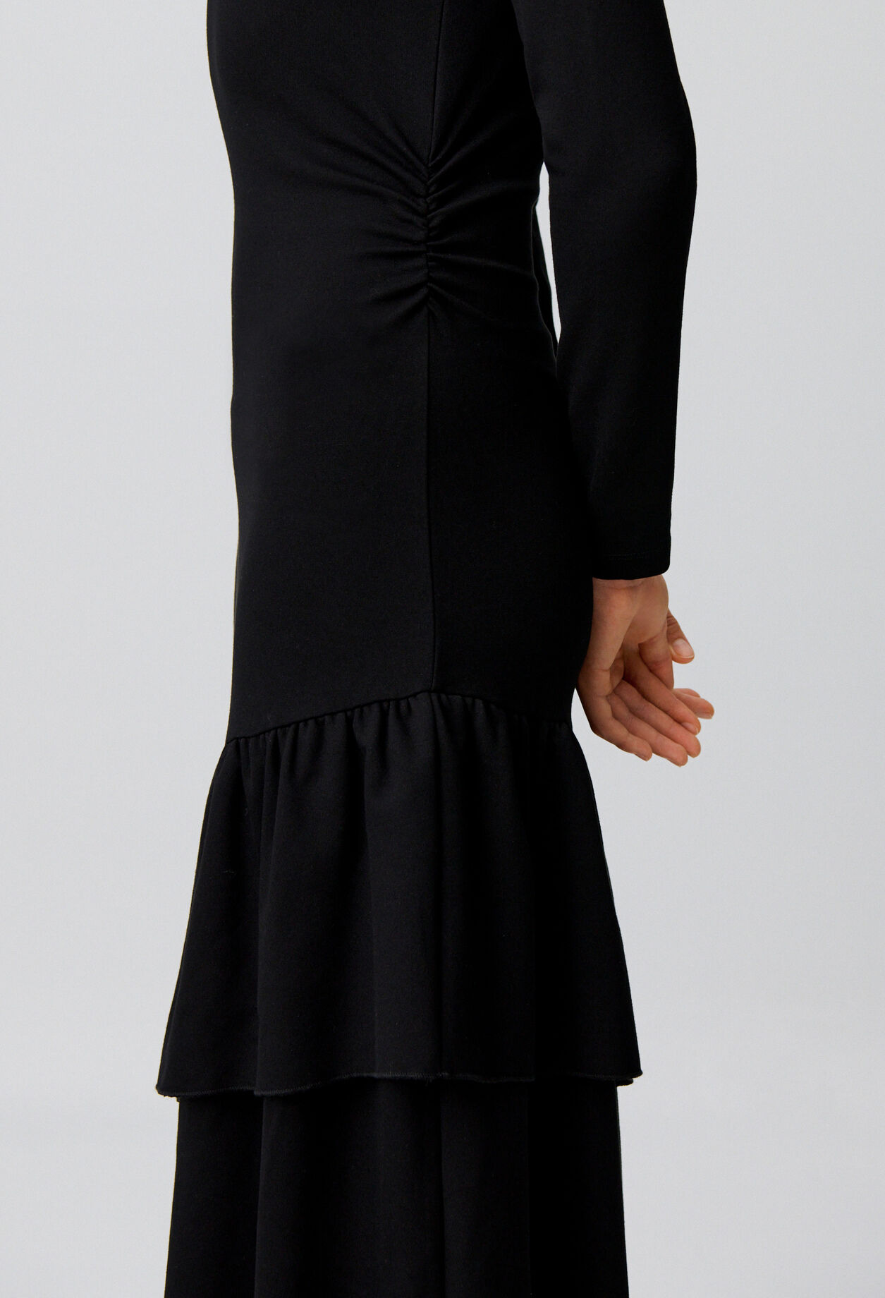 Robe moulante jersey volants