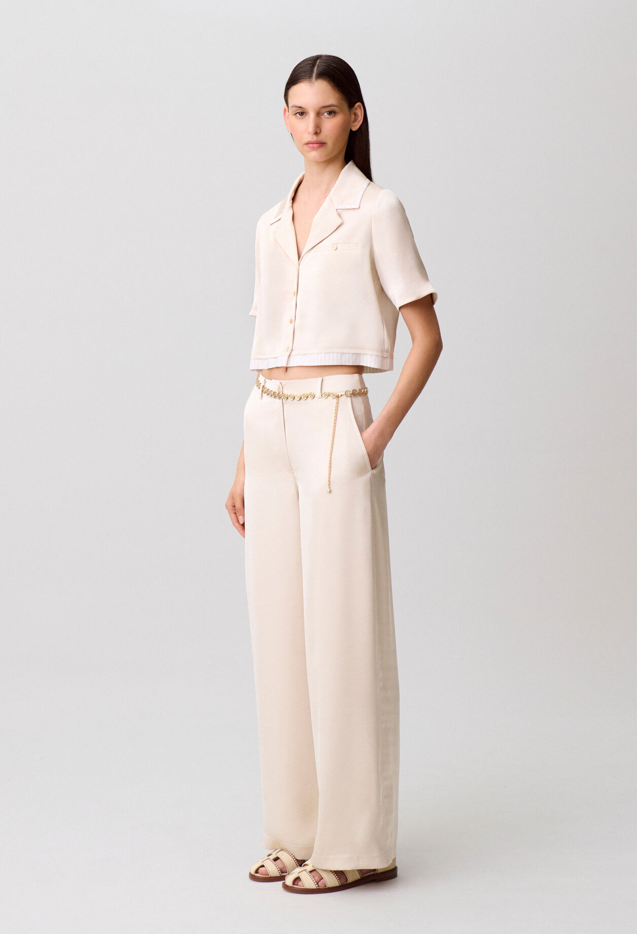 Chemise satin&eacute;e