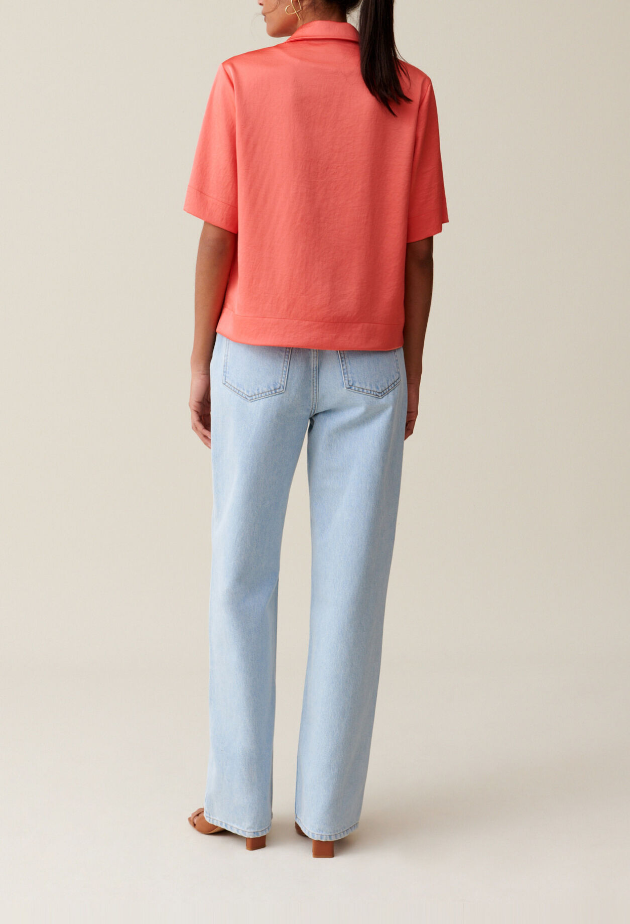 Chemise  fluide satin&eacute;e