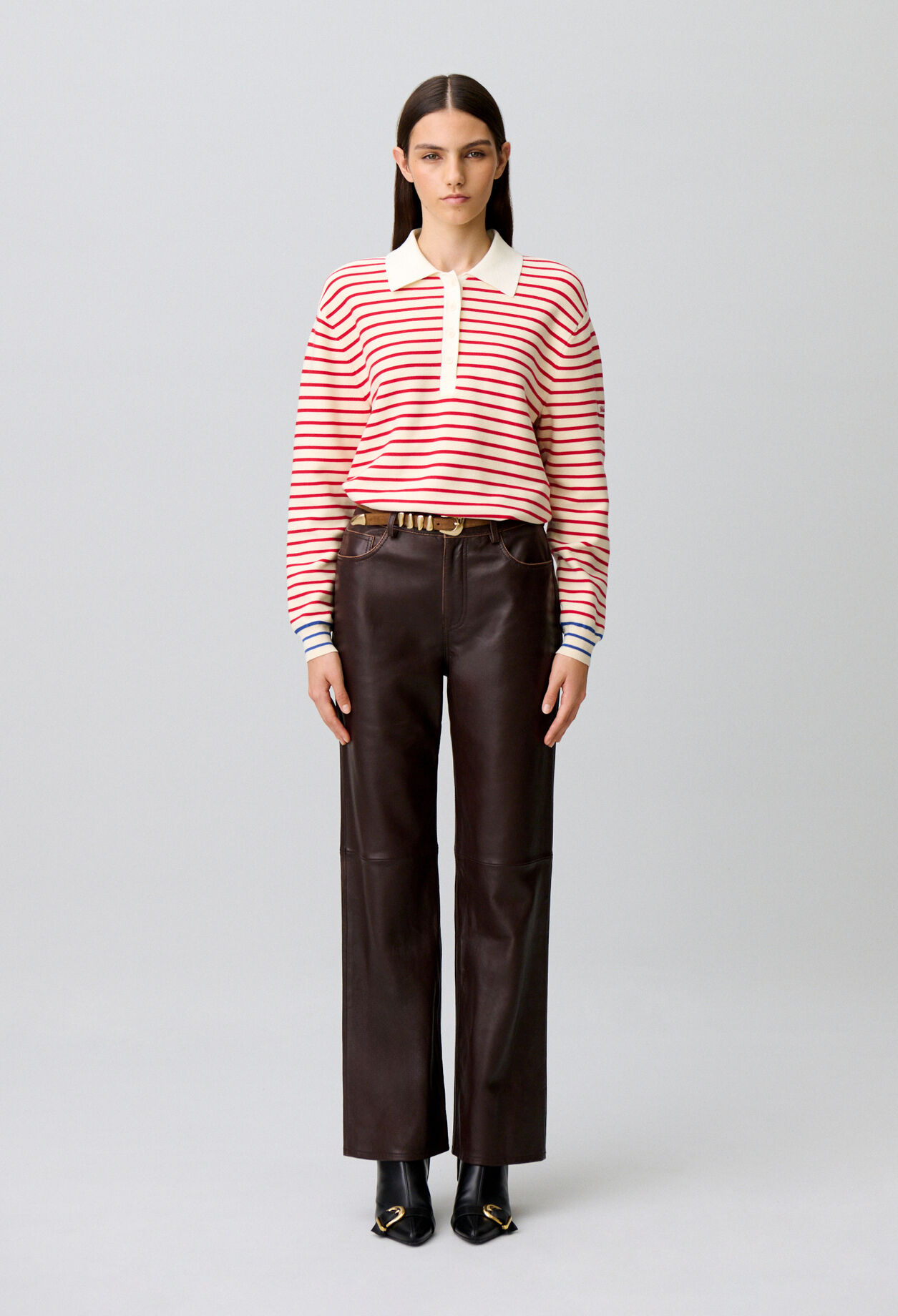 Pantalon droit cuir bouton dor&eacute;