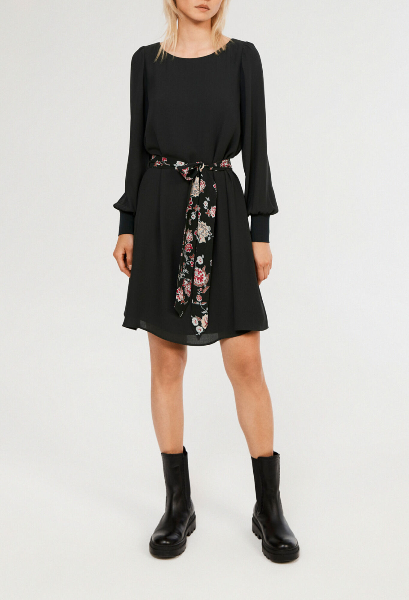 Robe ceinturée top