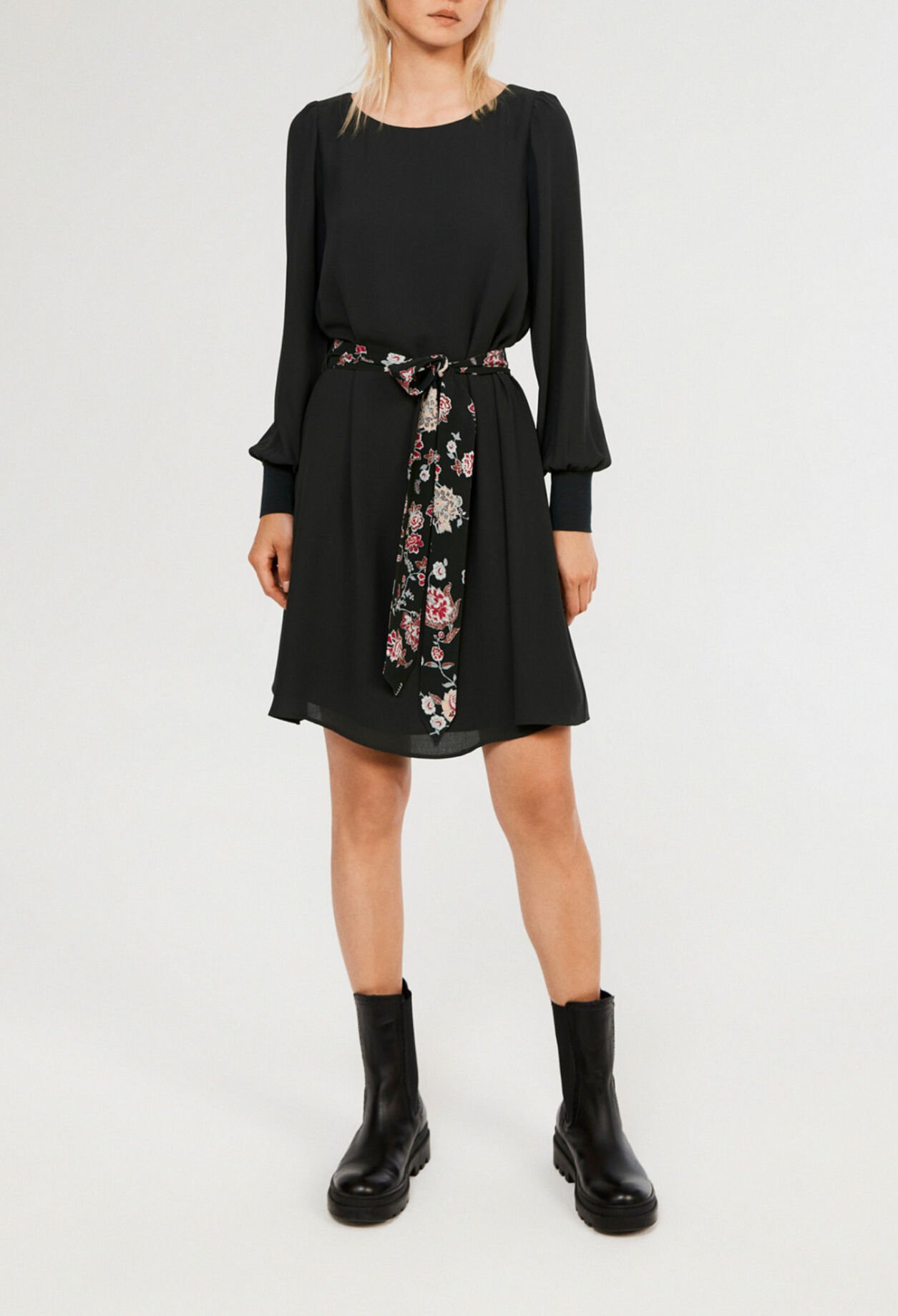 Robe ceinturée
