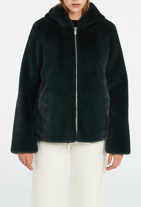 Manteau fausse fourrure à capuche