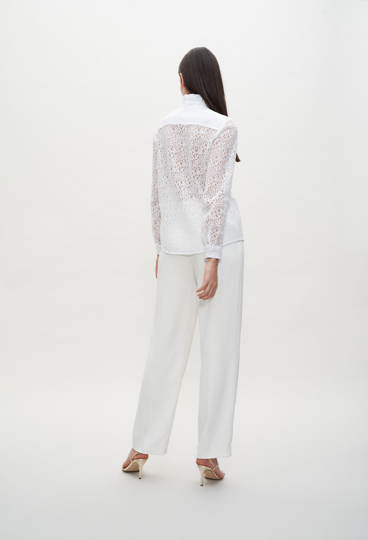 Chemise écrue en dentelle