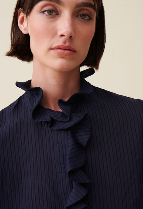 Blouse rayée volants bleu foncé