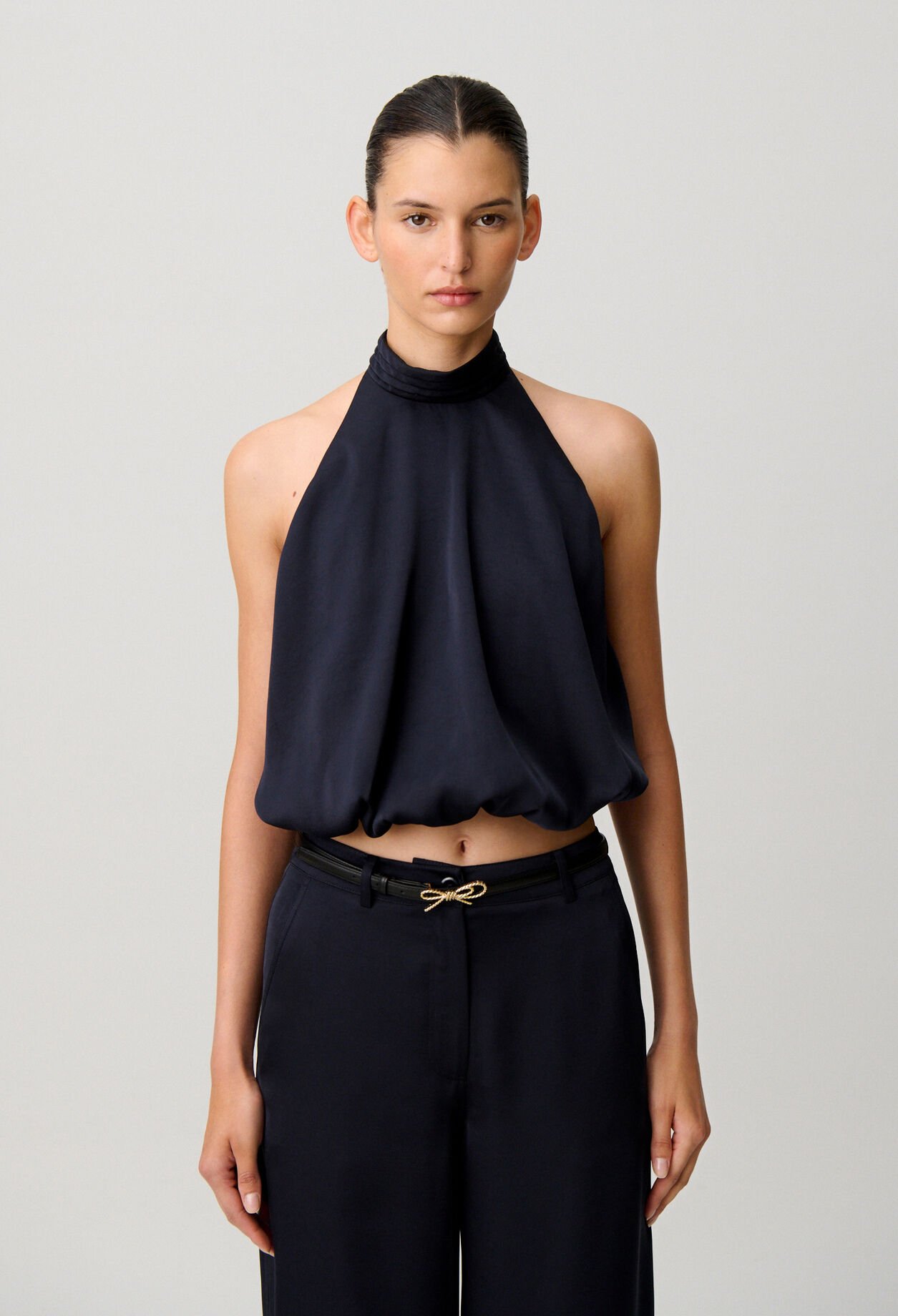 Top satin&eacute; dos nu