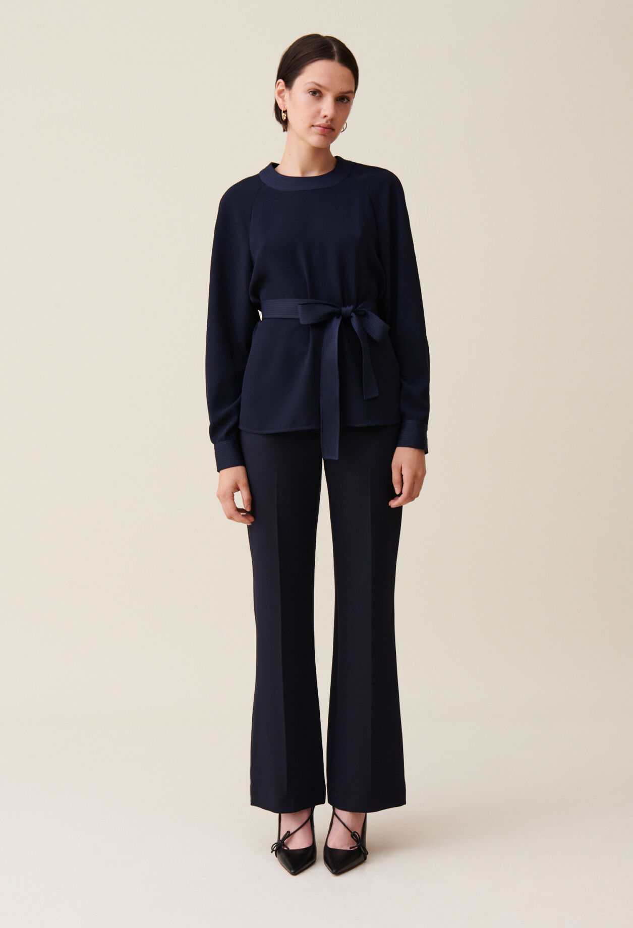 Blouse fluide ceinturee marine