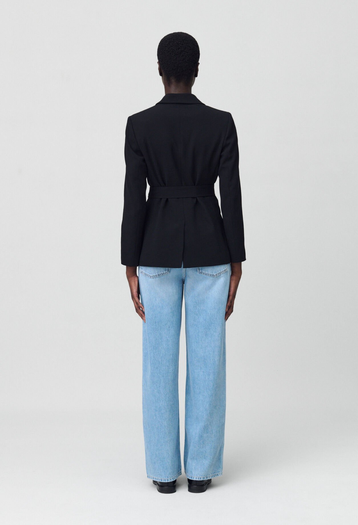 Veste tailleur ceinturée