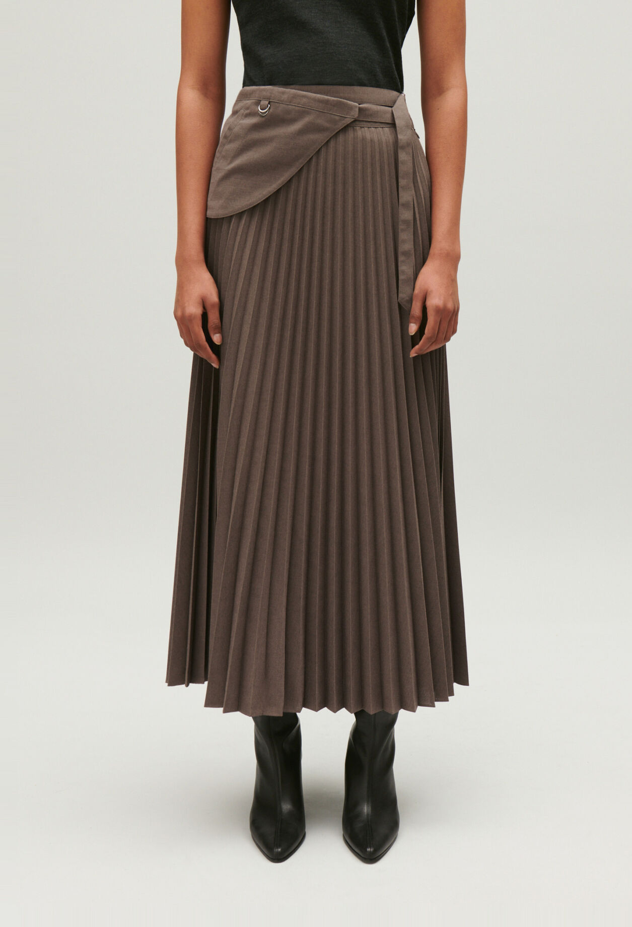 Jupe midi pliss&eacute;e marron glac&eacute;