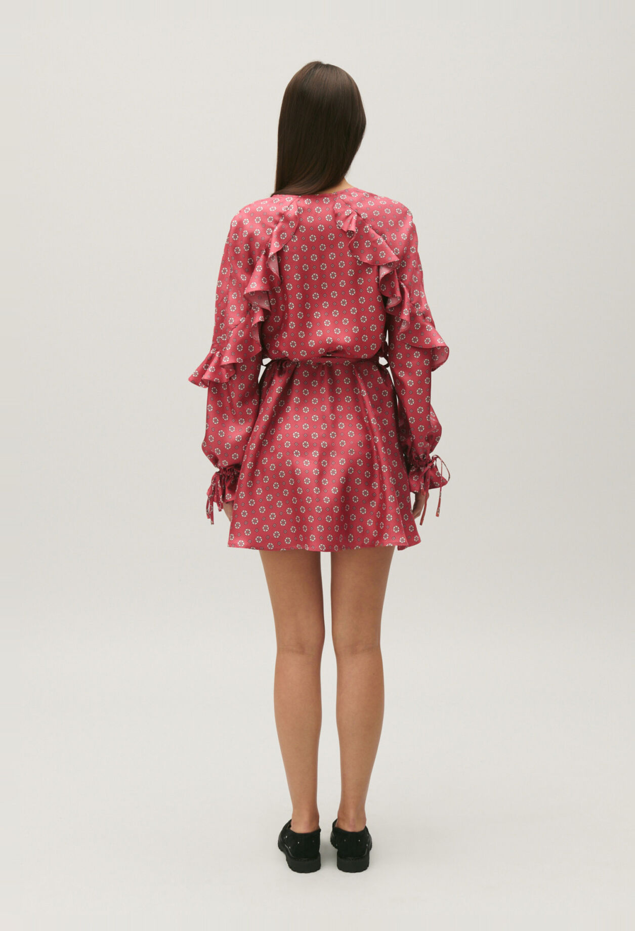 Robe courte satinée imprimée