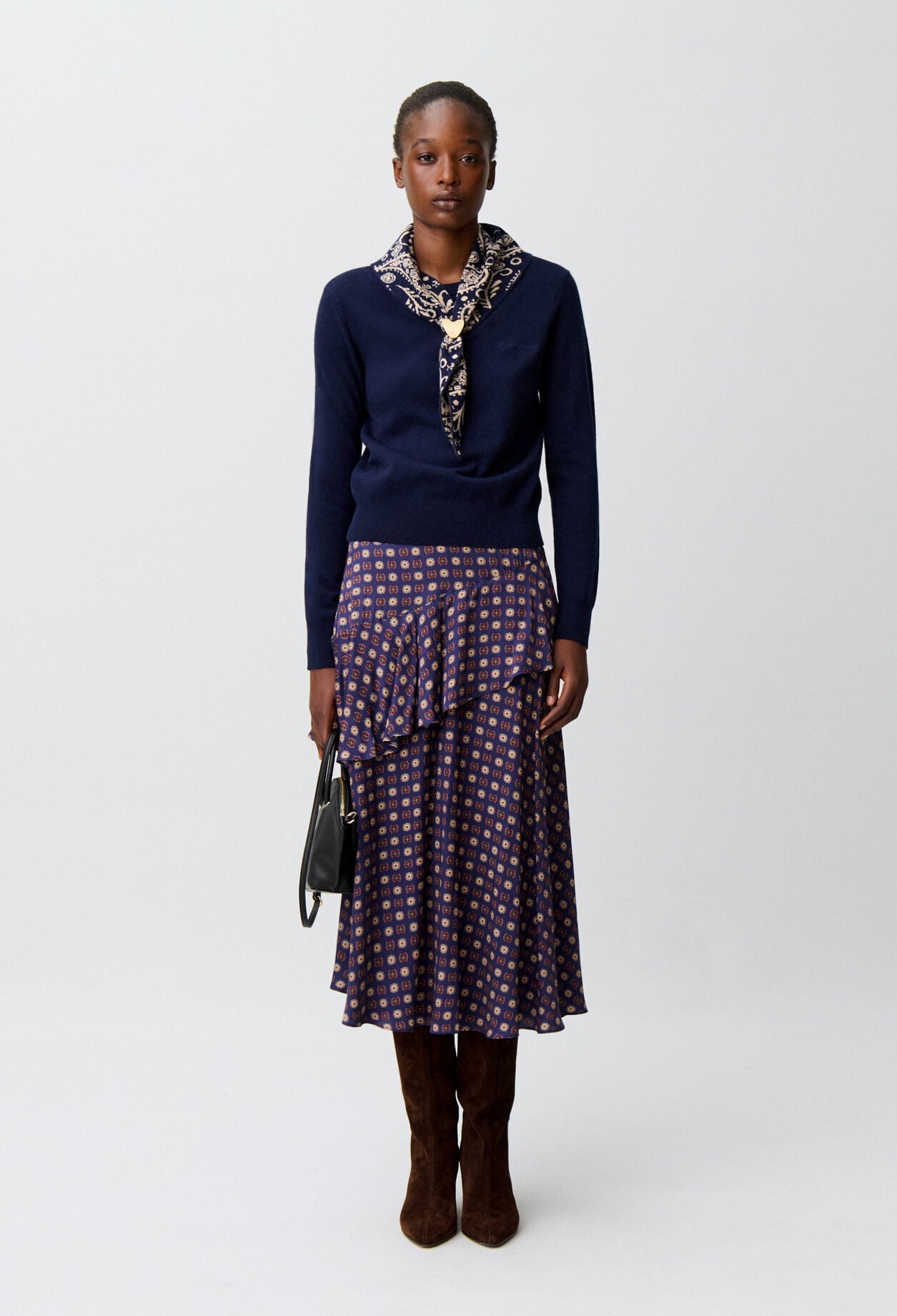 Pull maille bijou c&oelig;ur dor&eacute;