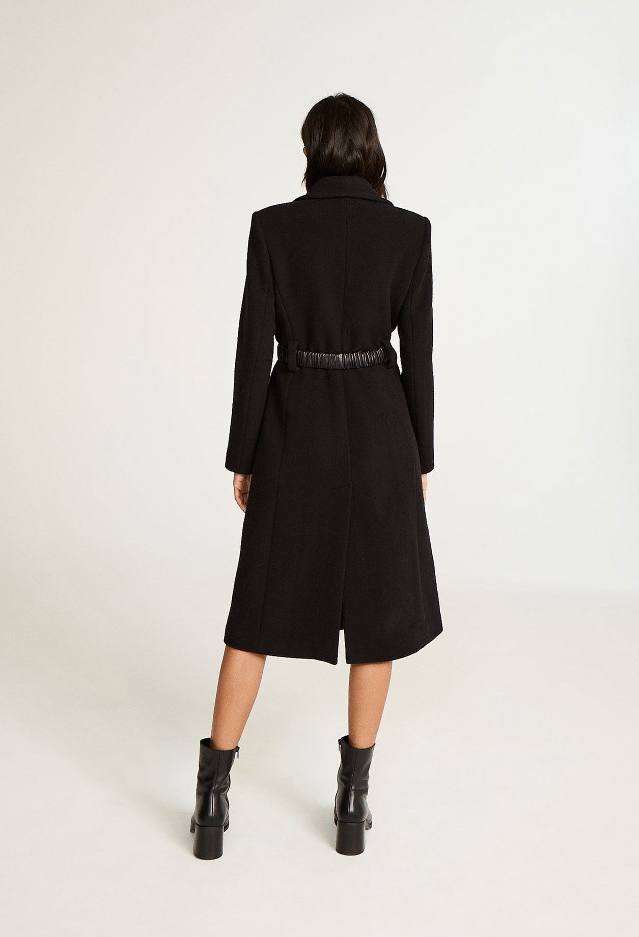 Manteau noir en laine et cachemire