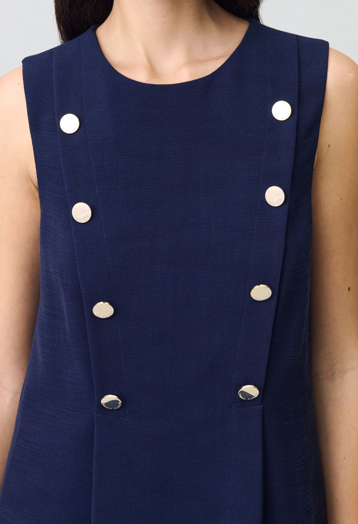 Robe courte ajustée