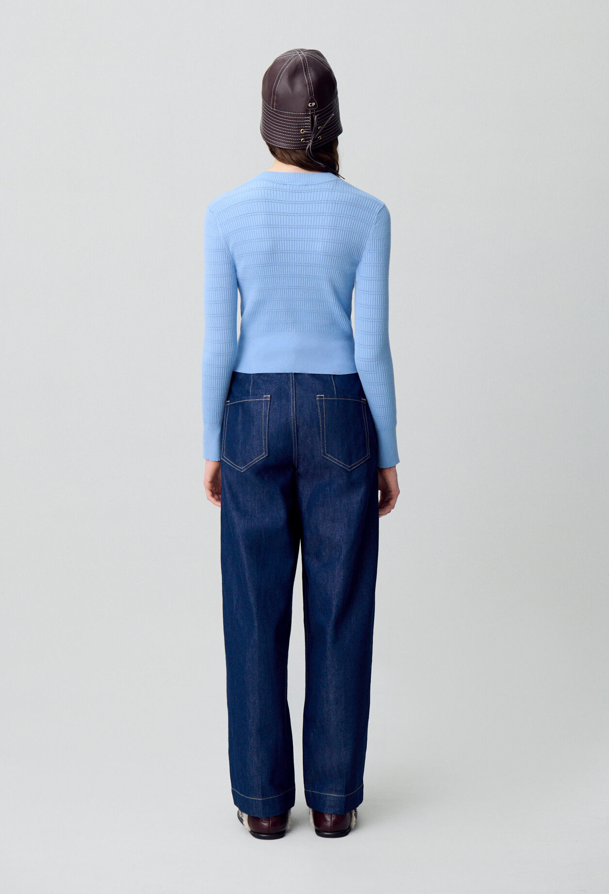 Pull maille fine nœuds