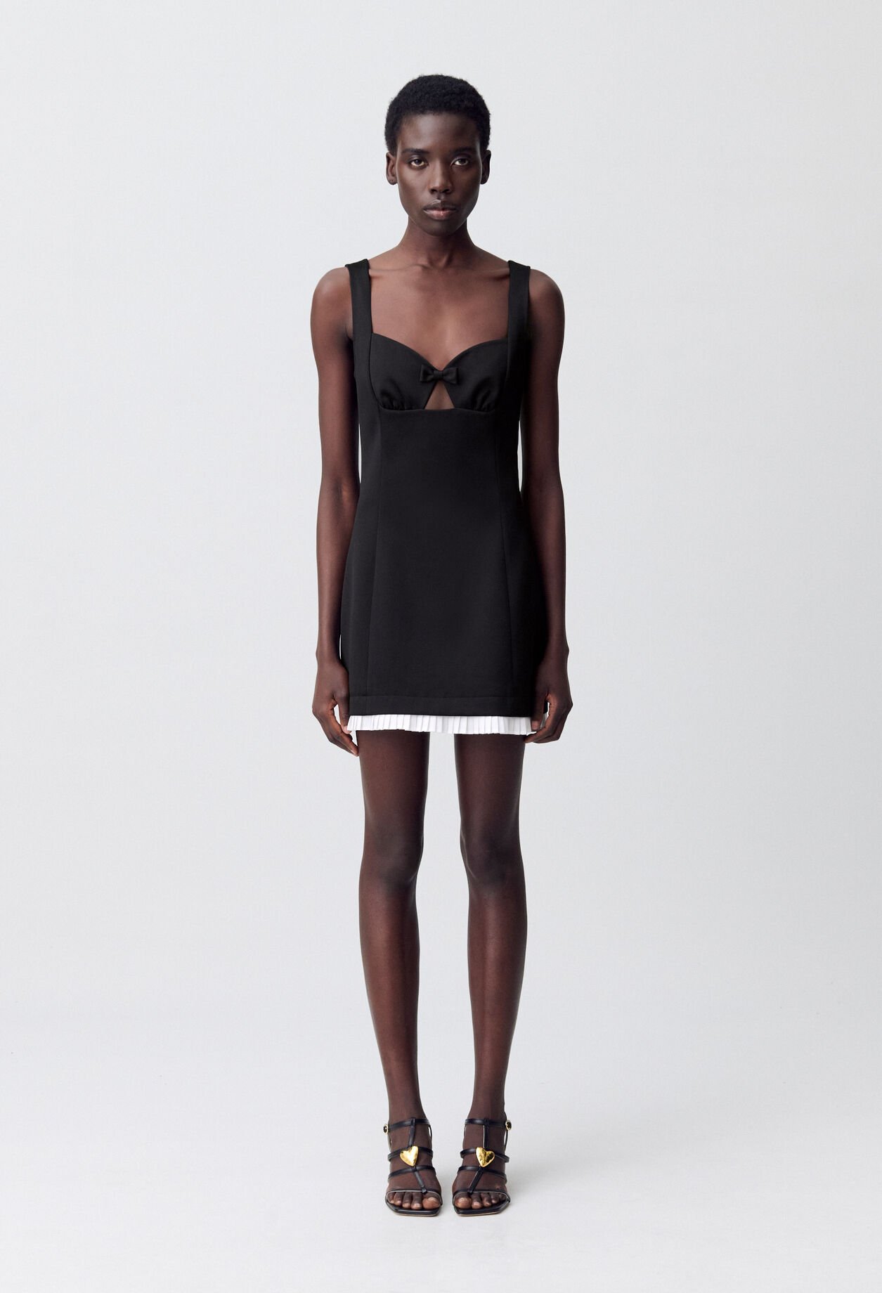 Robe courte plissée