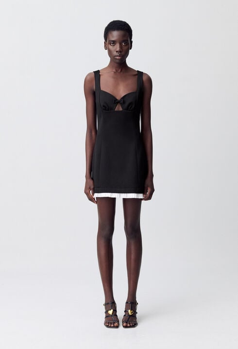 Robe courte plissée